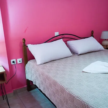 Elena's Quiet Gem Апартаменты *